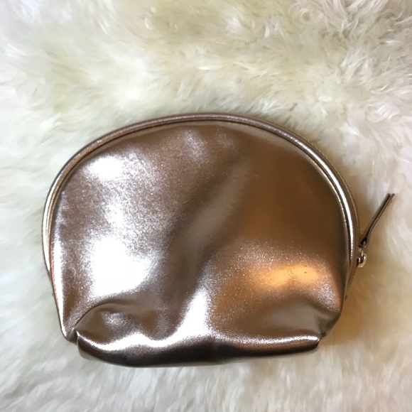 “The In Crowd” Gold Metallic Makeup Bag - Picture 2 of 3